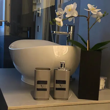 Vesucharme Luxury Bed & Breakfast 4*