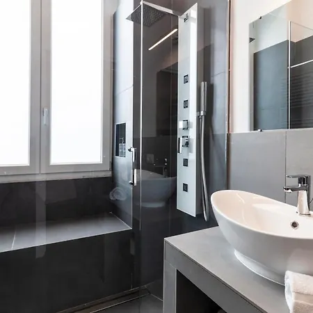 Vesucharme Luxury 4* نابولي
