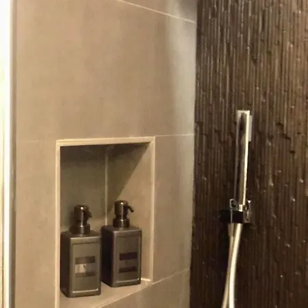 Vesucharme Luxury نابولي