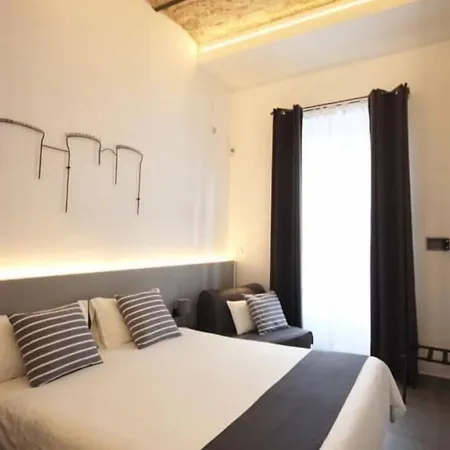 فندق مبيت وإفطار Vesucharme Luxury 4*