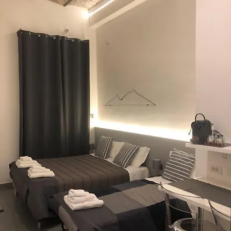 Vesucharme Luxury Couette-café